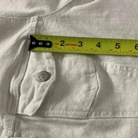 R Jeans Bright White Jean Jacket, Trucker Style, Thick w a bit of stretch - Picture 5 of 6